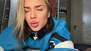 my buddy's girlfriend sneaked an epic blowjob while he shopped at the store