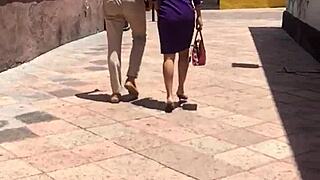 Nalgas cougar riquisima caught on cam today.