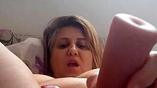 Horny Fat Mature Milf Masturbates Big Pussy