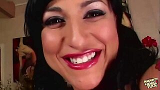 hey, don’t ya know avy lee roth craves double penetration like crazy?