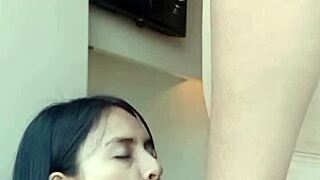 Que Buena Uniformada Da Mamada Increible en Consultorio