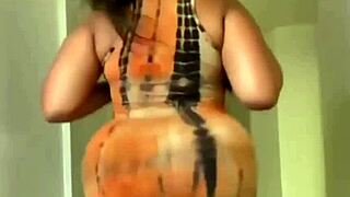 shake that juicy big ass exclusively for me