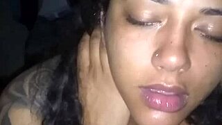 Bomb Shellz Shows Off Deep Throat Skills in Classy Style