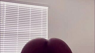 Nyla made this hot cellphone solo video just for you! 🔥