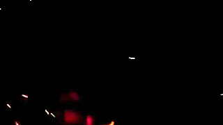 O cowboy vai te pegar - Nicoly Mattos feels like a total slut doing double penetration in car.