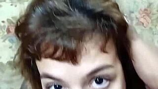 Эй, хочешь потрахаться в гостиной с моим сводным братом пока семья на кухне?