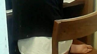 Lesbian Smelly Feet Fetish