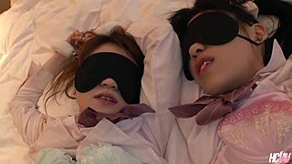 Asian beauties Chiharu Miyasita and Hikari Sakamoto