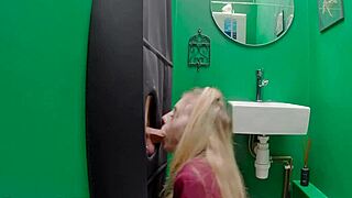 Gloryhole Teen 18+ Sucks Cock