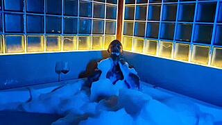 I crave you to screw me in this foamy bath