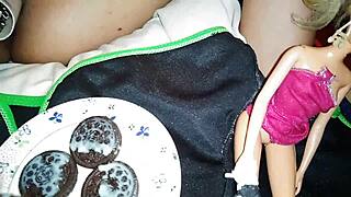 pussy play with oreo