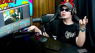 Wow, Ruan loves the plug in Psy Lunar's ass!