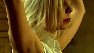 服従的なレズビアンスレイブたちが大きな尻を縛られてハードコアストラポンセックスで罰を受ける