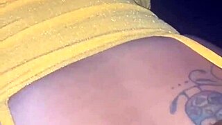 Esposa safada gives blowjob at glory hole while marido films