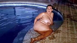 Daddy fucks stepsister in pool during summer vacation