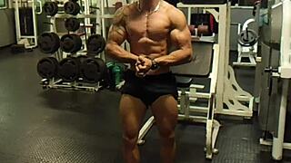 vloog shows off fitness prep in steamy session