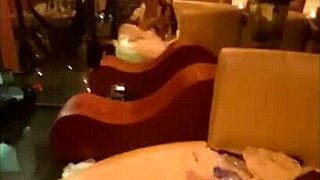 Diese Schlampe mietet Hotel um die ganze Nacht in Dessous zu ficken