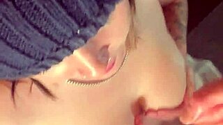 The skater chick receives a handful of cum in this amateur fetish session.