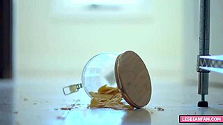 tiny lesbian girl sucks tight teen pussy 😏