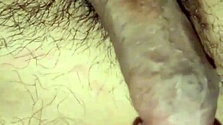 ねえ、椅子でバゲッツの固チンポガン乗り😏