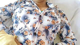 hot sexy friend with stepsister in desi fucking