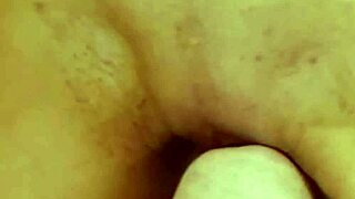 10대 커플이 아마추어처럼 오르가즘까지 머프 다이브