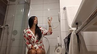 Lesbian Girls Lick and Cum in Hotel Service Illusion