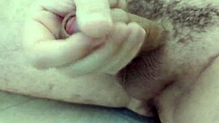 Quick Bathroom Masturbation Close Up Session!