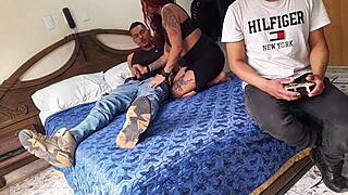 ¿Mis amigos terminan follando en tarde de videojuegos?