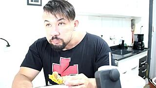 i'm eatin' the biggest milf burger king