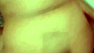 novinha safada gozando na buceta no motel e pedindo pra meter com força 😈