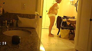 Mature Milf Spying Hidden Cam Voyeur
