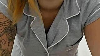 Can't Stop Staring At My Ass, I'm About To Give In