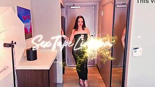 Rollii Baddii does finger sessions in lingerie on sextapelive.