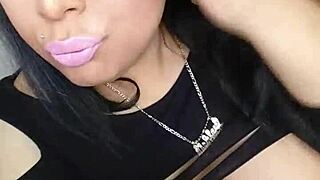 Mmmm, hot MILF lesbian action 😍