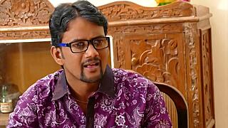 Ippadi oru kolutha aunty a yaru vandamnu soluvaga