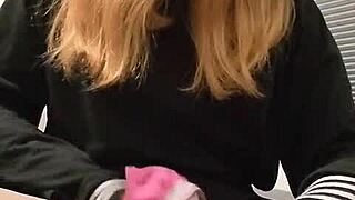 Transgirl uses fleshlight in full video