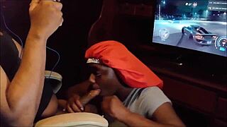 Gram w NFS podczas lodzika aż do połknięcia.