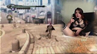 sexig bimbo spelar bayonetta med lovense ansluten 😈