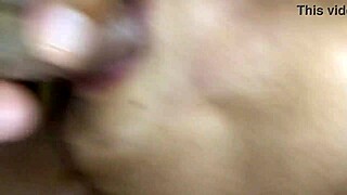 นักศึกษาสาวอมควยดูดน้ำเงี่ยนที่ไหลพุ่งเข้าปากและหีของเธอ!