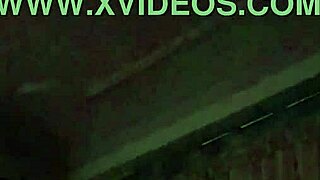 Bold Người tình bent over in amateur doggystyle fucking session.