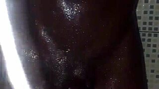 Quick session before a refreshing shower