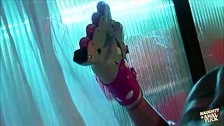 Experienced woman teaches inexperienced guy in rough session