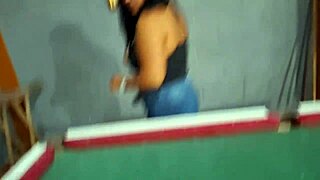 Ela não sabia jogar sinuca mas sabia levar vara na caçapa!!