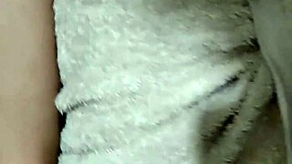 Mi Vecina Se Ducha En Mi Baño Y Me La Termino Cogiendo Haciéndola Tener Muchos Orgasmos Squirt