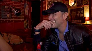 cherry kiss blonde très coquine aime la baise