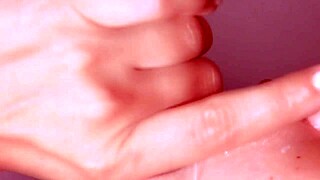 Японская жена изменяет с крупным трахом и спермой в рот