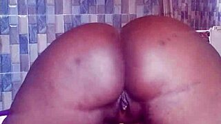 i saw blonde milf yuri luv and she was so hot i couldn't look away