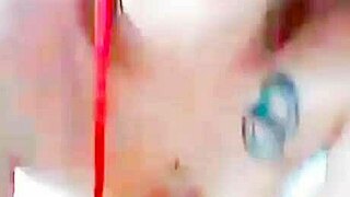 Amigas teniendo SEXO casero entre estudiantes después de fiesta ESCOLAR.