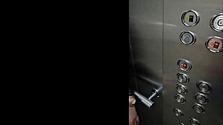 fucked neighbor's stepmom in elevator medellin
